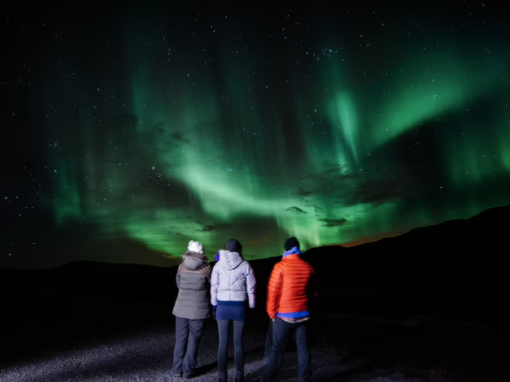 NORTHERN LIGHTS AROUND ICELAND 8-DAY PACKAGE