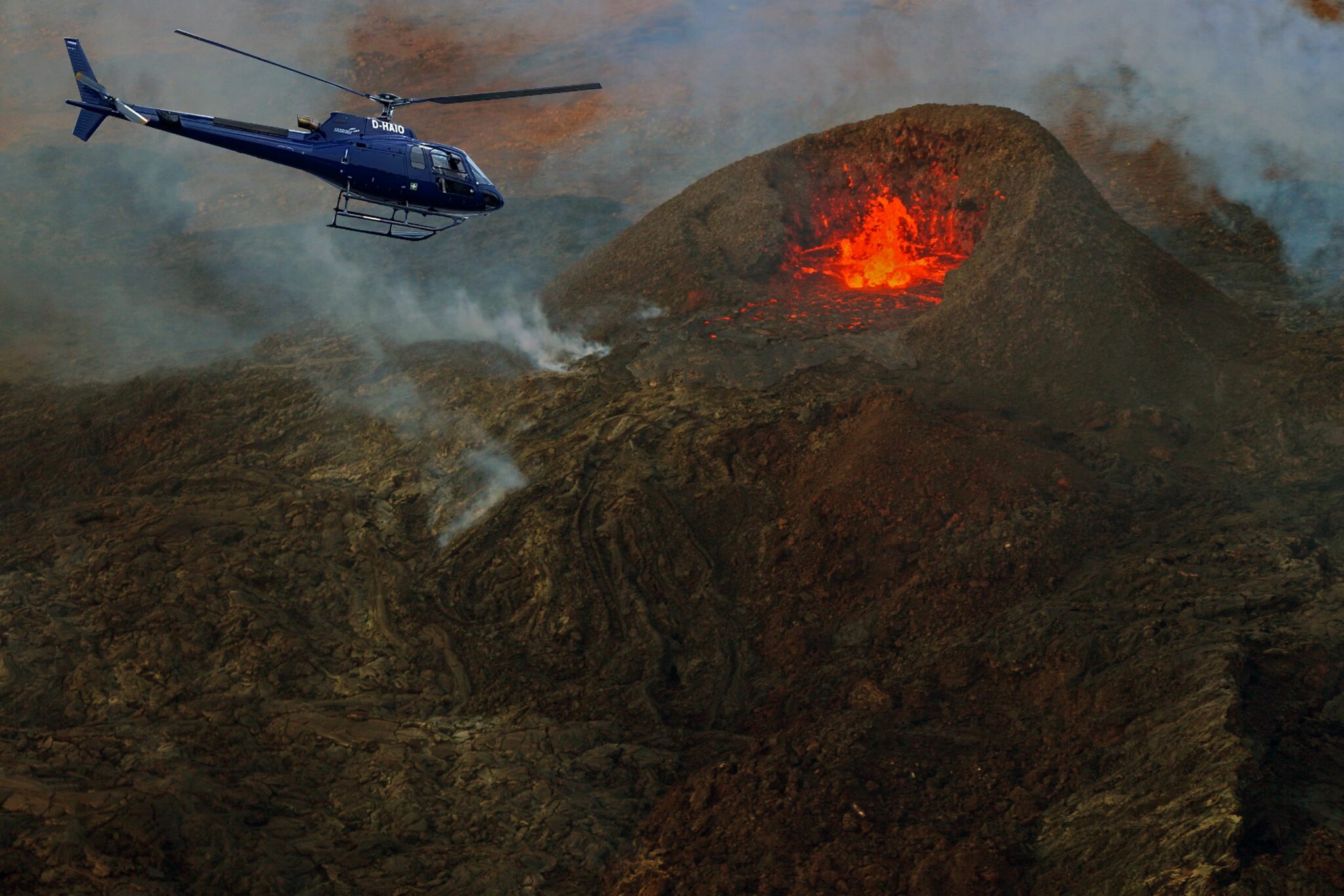 helicopter tour of volcano in iceland