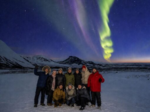 NORTHERN LIGHTS MINIBUS TOUR WITH PHOTOS, HOT CHOCOLATE AND KLEINA